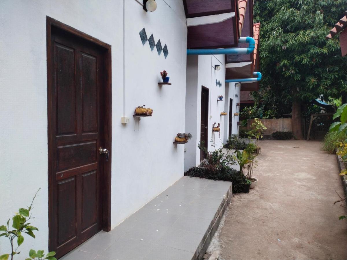 Riverview Bungalows & Gh Muang Ngoi Luaran gambar