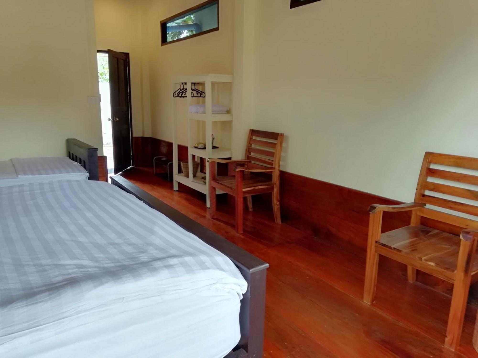 Riverview Bungalows & Gh Muang Ngoi Luaran gambar