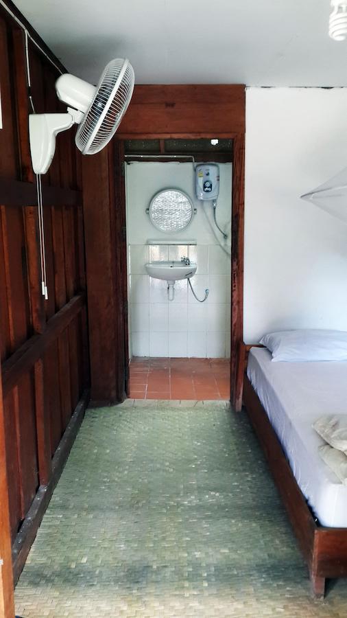 Riverview Bungalows & Gh Muang Ngoi Luaran gambar