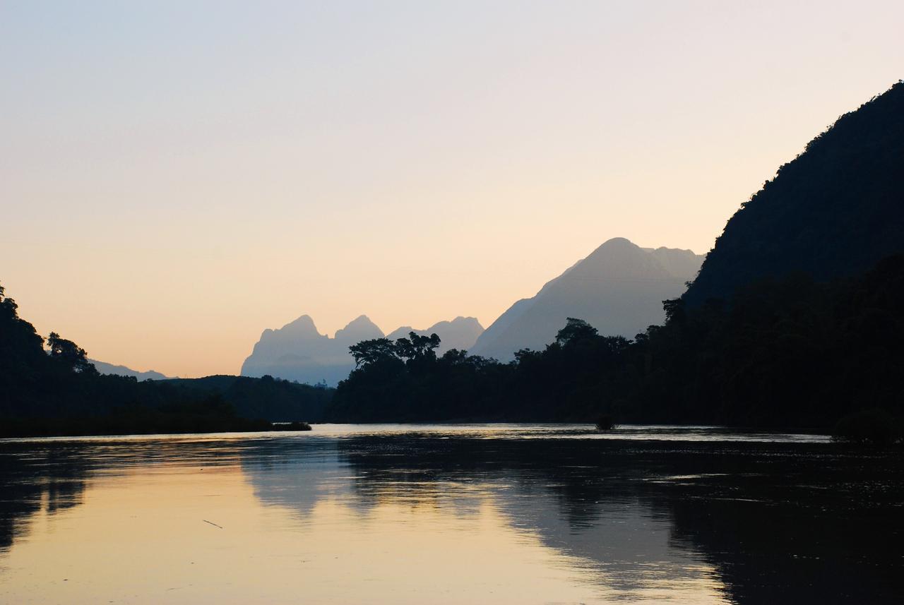 Riverview Bungalows & Gh Muang Ngoi Luaran gambar