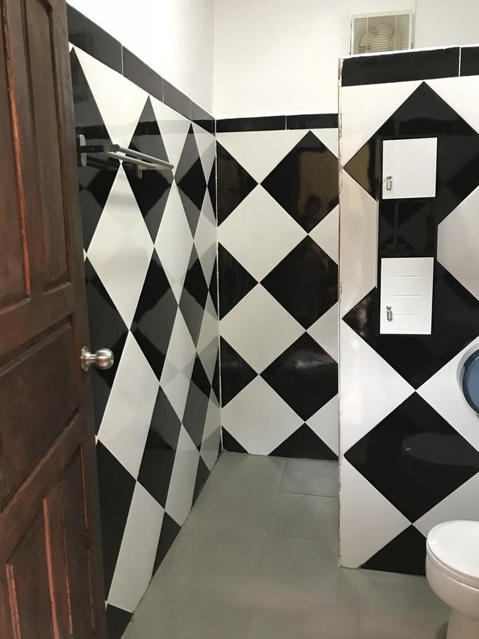 Riverview Bungalows & Gh Muang Ngoi Luaran gambar