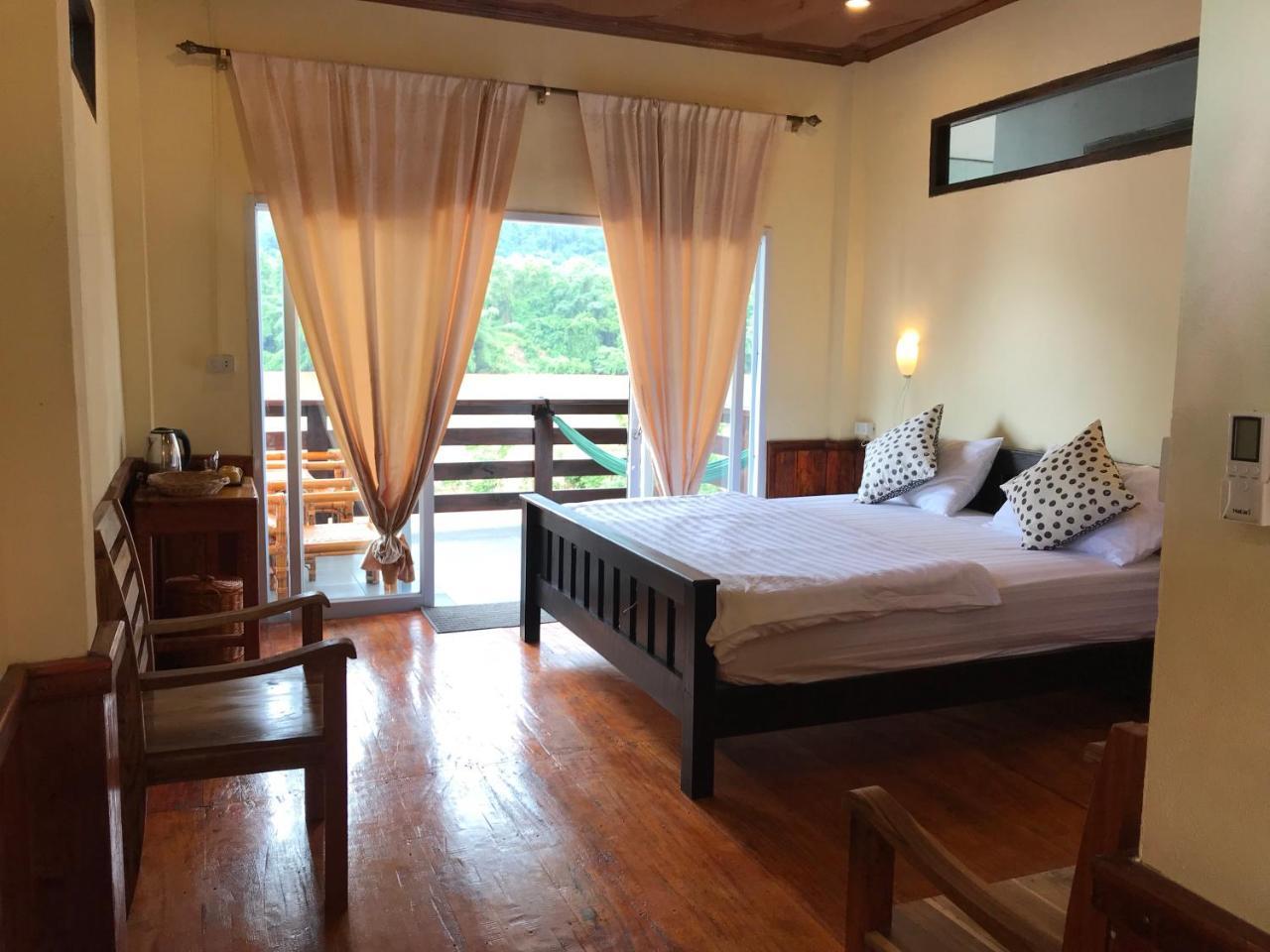 Riverview Bungalows & Gh Muang Ngoi Luaran gambar